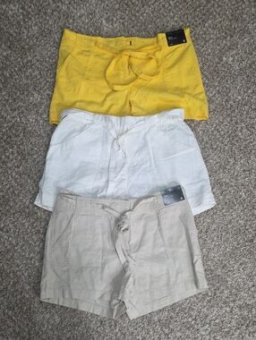 New York & Company Yellow, White, Beige Women Shorts Trio